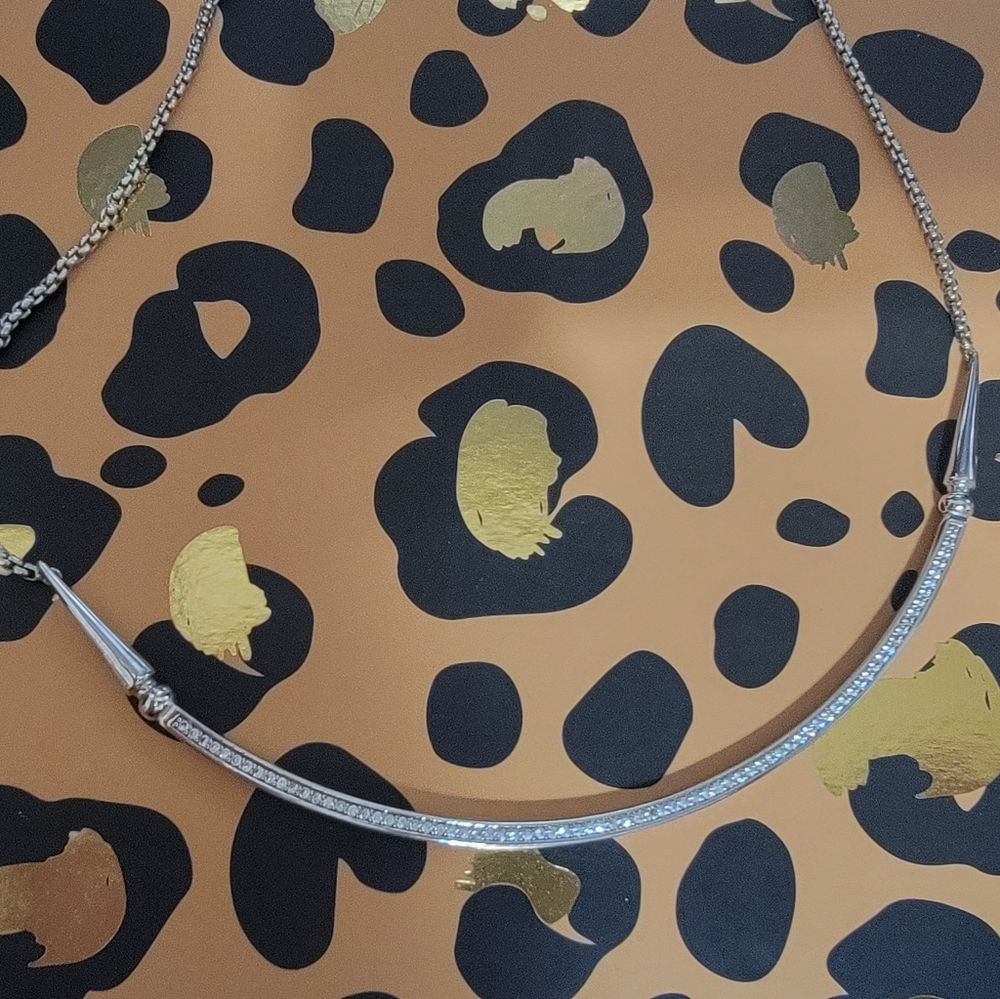 Kendra scott necklace